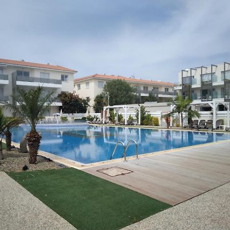 Sweet Retreat Apartment Paralimni Exterior photo