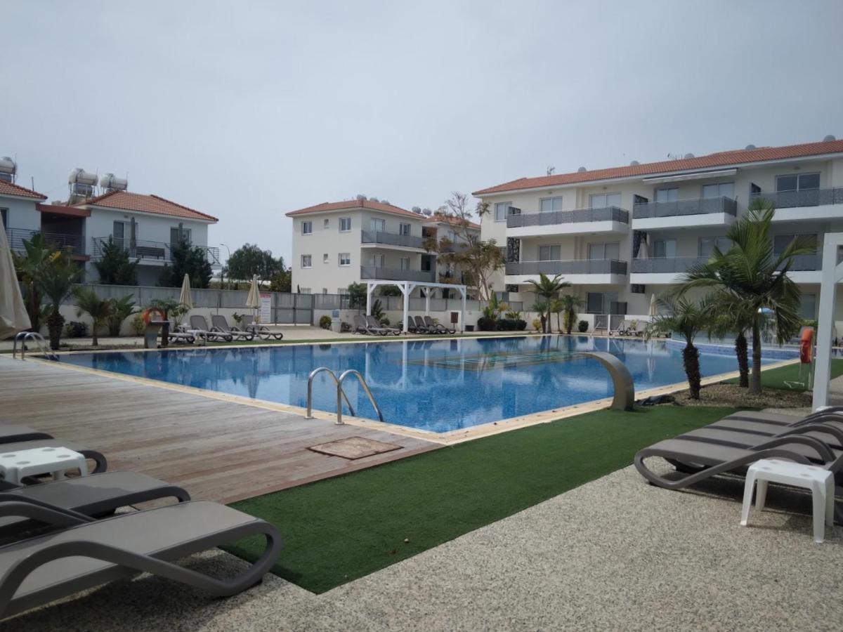 Sweet Retreat Apartment Paralimni Exterior photo