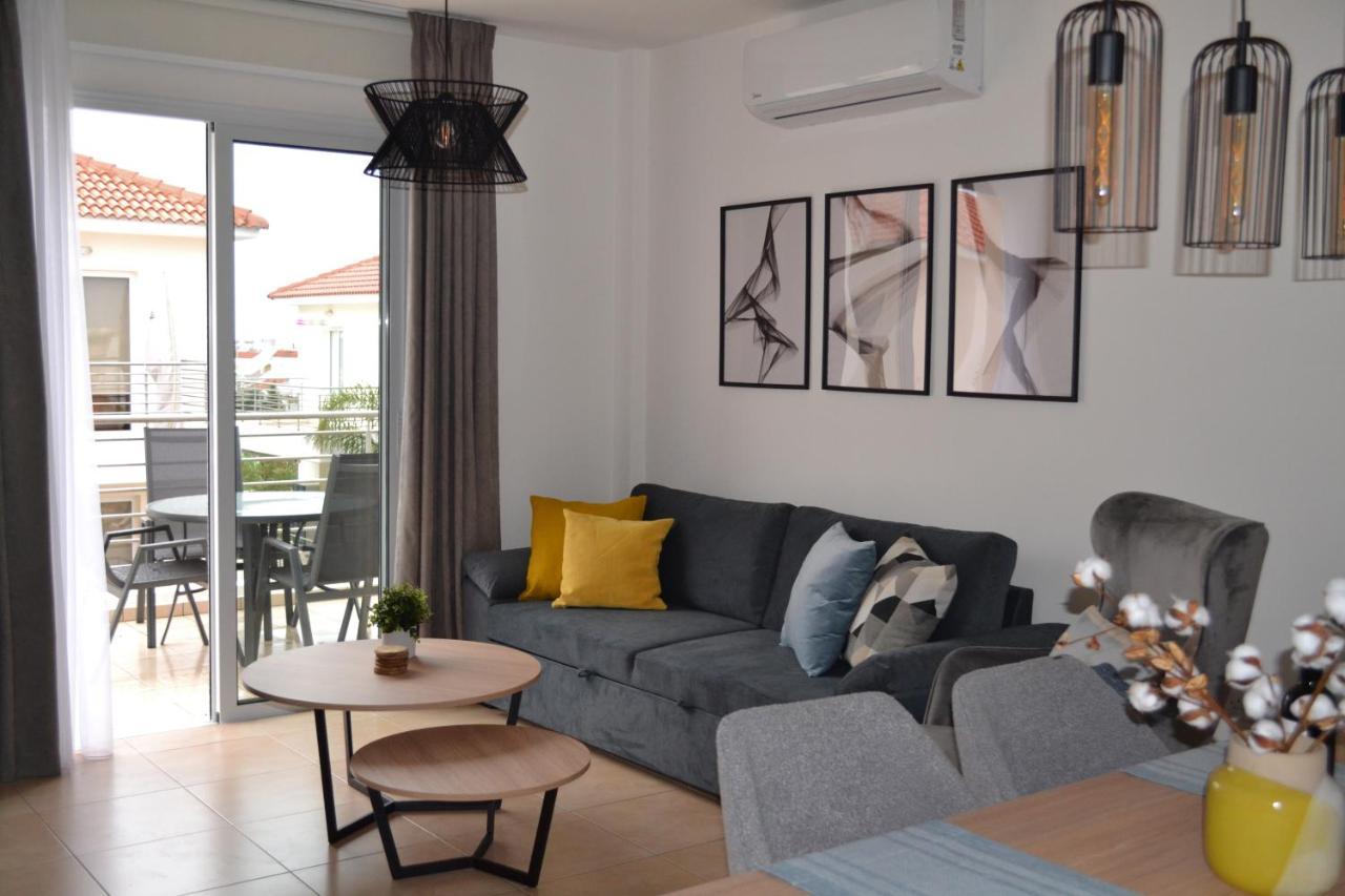 Sweet Retreat Apartment Paralimni Exterior photo