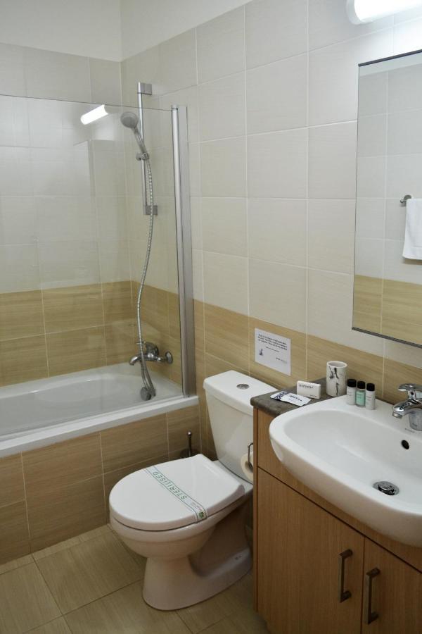 Sweet Retreat Apartment Paralimni Exterior photo