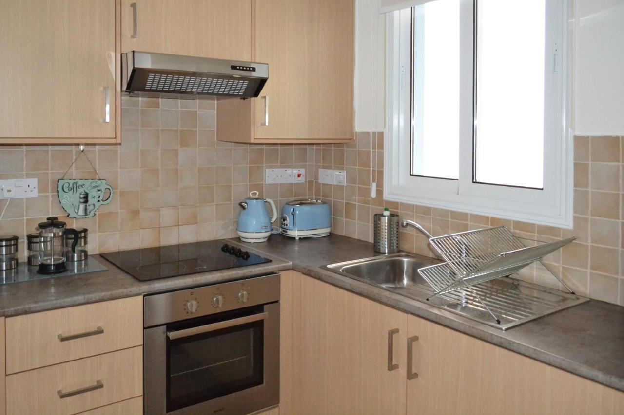 Sweet Retreat Apartment Paralimni Exterior photo