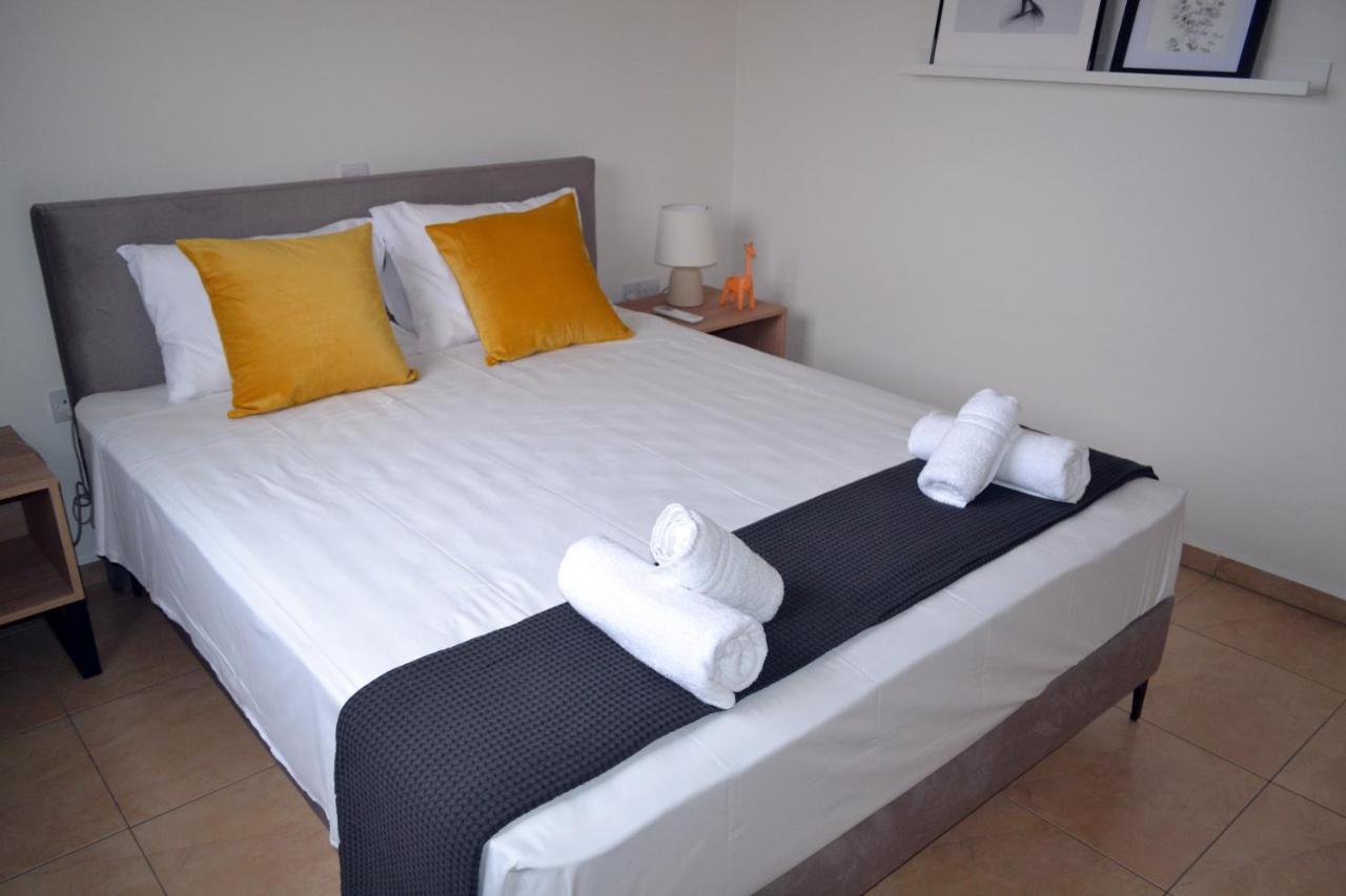 Sweet Retreat Apartment Paralimni Exterior photo